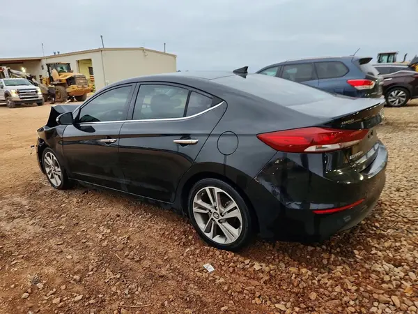 5NPD84LF3HH128488 2017 HYUNDAI ELANTRA - Image 2