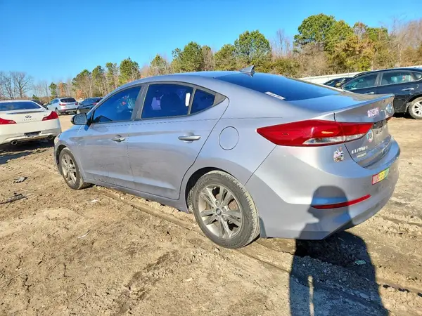 5NPD84LF3HH128930 2017 HYUNDAI ELANTRA - Image 2