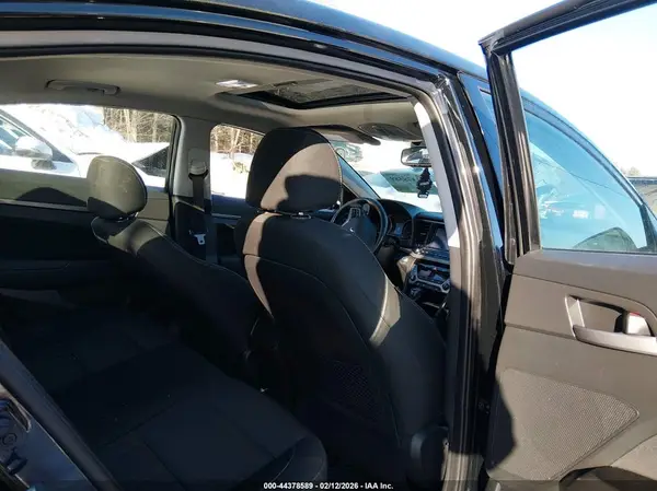 5NPD84LF3HH129558 2017 HYUNDAI ELANTRA - Image 8