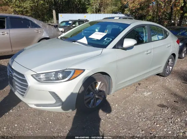 5NPD84LF3HH129690 2017 HYUNDAI ELANTRA - Image 2