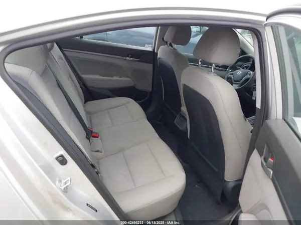 5NPD84LF3HH133156 2017 HYUNDAI ELANTRA - Image 8