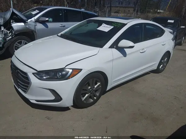 5NPD84LF3HH133707 2017 HYUNDAI ELANTRA - Image 2