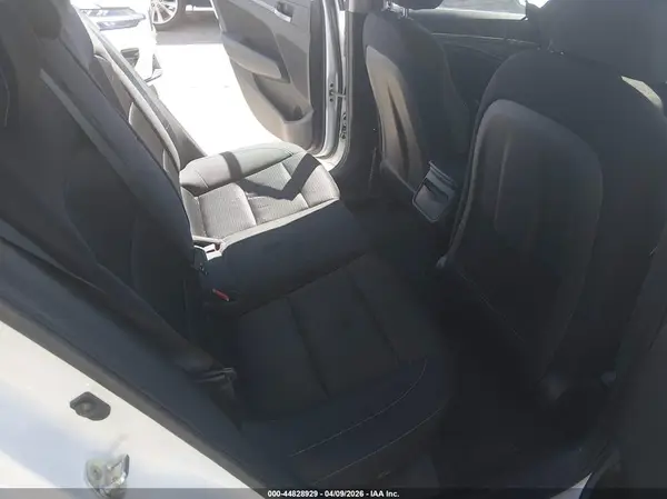 5NPD84LF3HH133707 2017 HYUNDAI ELANTRA - Image 8