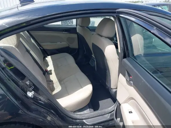 5NPD84LF3HH135859 2017 HYUNDAI ELANTRA - Image 8