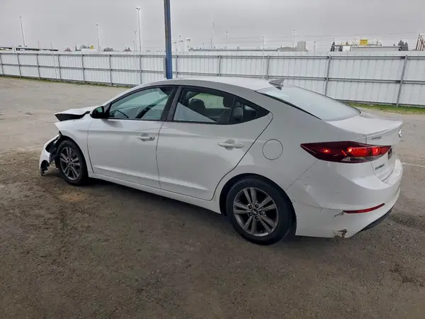 5NPD84LF3HH136817 2017 HYUNDAI ELANTRA - Image 2