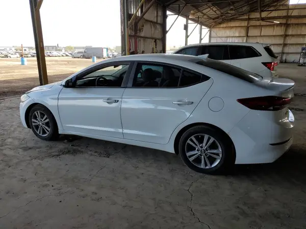 5NPD84LF3HH138549 2017 HYUNDAI ELANTRA - Image 2