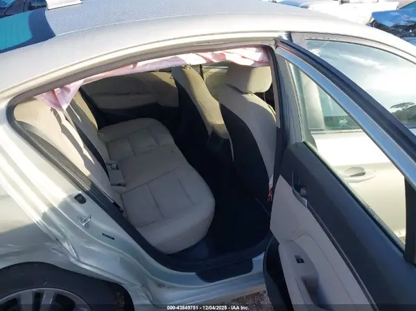 5NPD84LF3HH140642 2017 HYUNDAI ELANTRA - Image 8