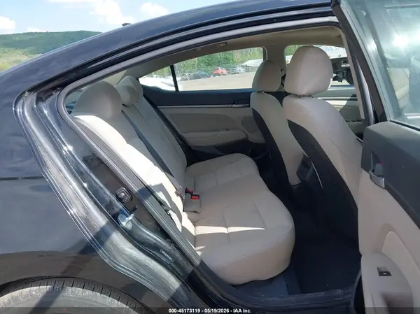 5NPD84LF3HH143332 2017 HYUNDAI ELANTRA - Image 8