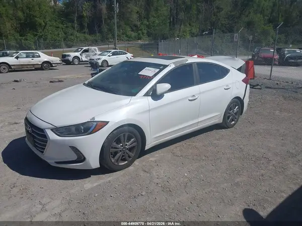 5NPD84LF3HH153729 2017 HYUNDAI ELANTRA - Image 2