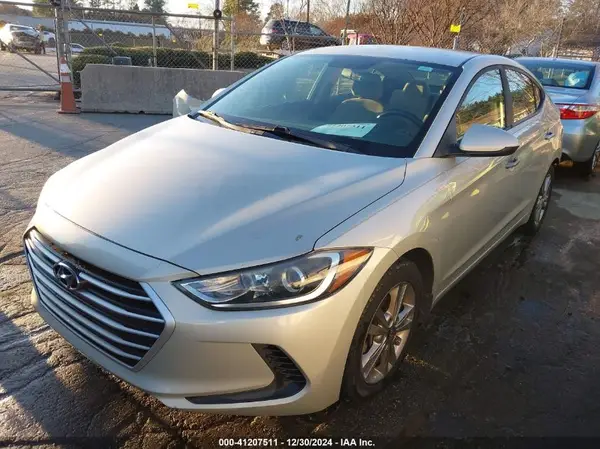 5NPD84LF3HH154055 2017 HYUNDAI ELANTRA - Image 2