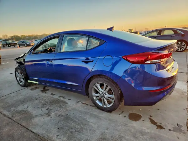 5NPD84LF3HH155450 2017 HYUNDAI ELANTRA - Image 2