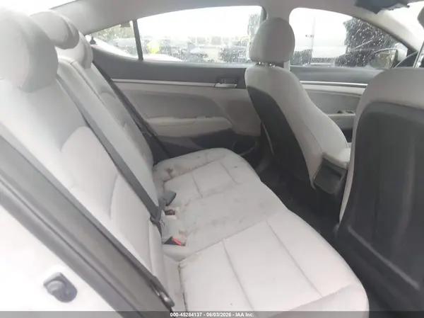 5NPD84LF3HH157909 2017 HYUNDAI ELANTRA - Image 8