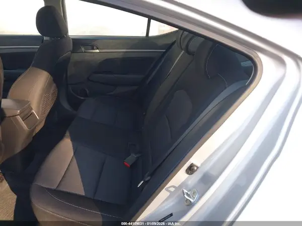5NPD84LF3HH160941 2017 HYUNDAI ELANTRA - Image 8