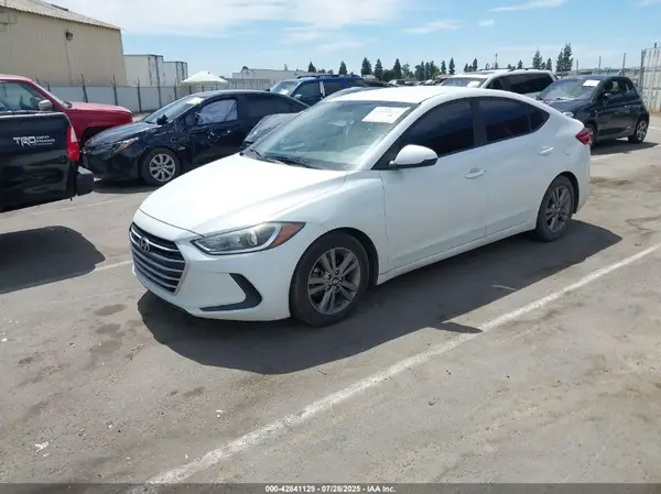 5NPD84LF3HH170966 2017 HYUNDAI ELANTRA - Image 2