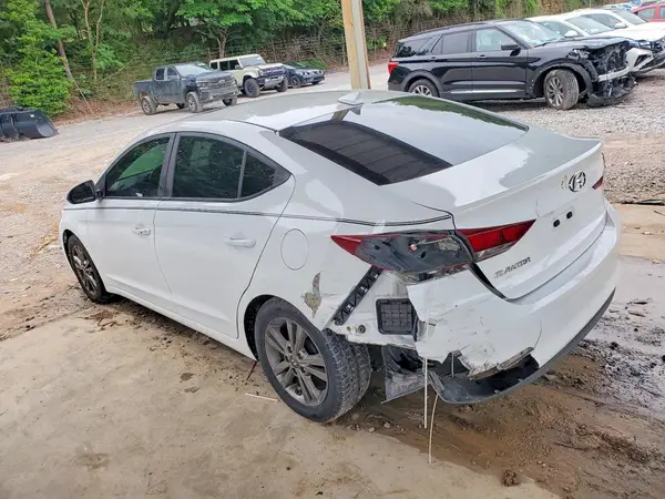 5NPD84LF3HH172457 2017 HYUNDAI ELANTRA - Image 2