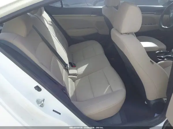 5NPD84LF3HH175200 2017 HYUNDAI ELANTRA - Image 8