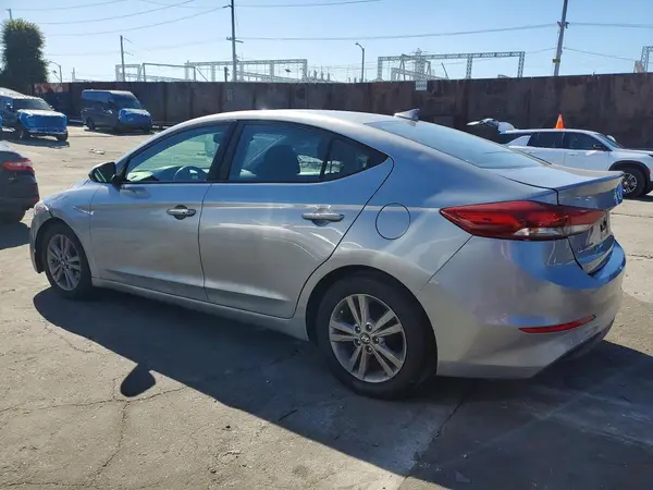 5NPD84LF3HH180123 2017 HYUNDAI ELANTRA - Image 2
