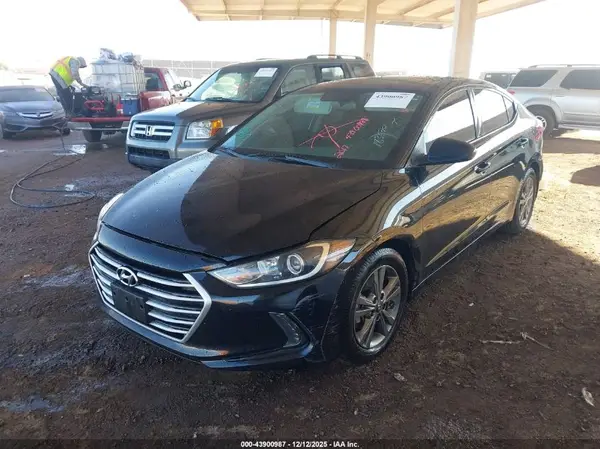 5NPD84LF3HH183670 2017 HYUNDAI ELANTRA - Image 2