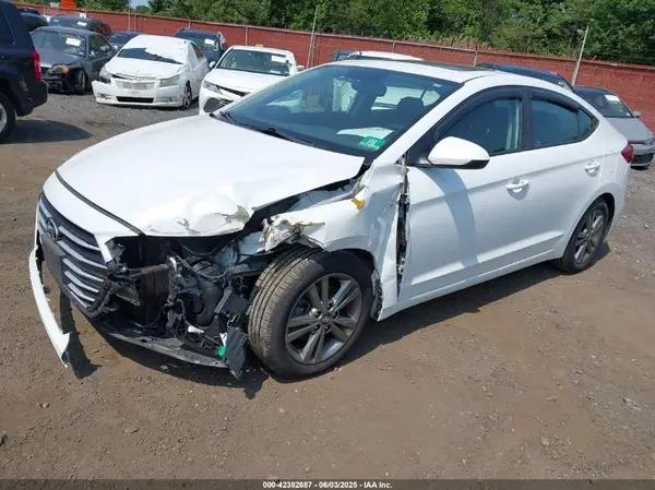 5NPD84LF3HH186701 2017 HYUNDAI ELANTRA - Image 2