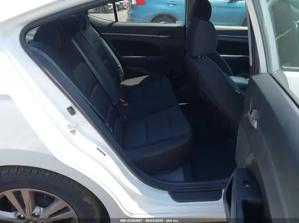 5NPD84LF3HH186701 2017 HYUNDAI ELANTRA - Image 8