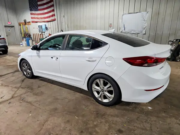 5NPD84LF3HH188674 2017 HYUNDAI ELANTRA - Image 2