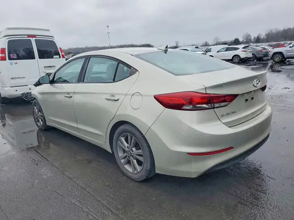 5NPD84LF3HH189677 2017 HYUNDAI ELANTRA - Image 2