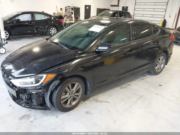 5NPD84LF3HH193325 2017 HYUNDAI ELANTRA - Image 2