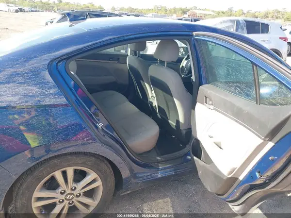 5NPD84LF3HH196001 2017 HYUNDAI ELANTRA - Image 8