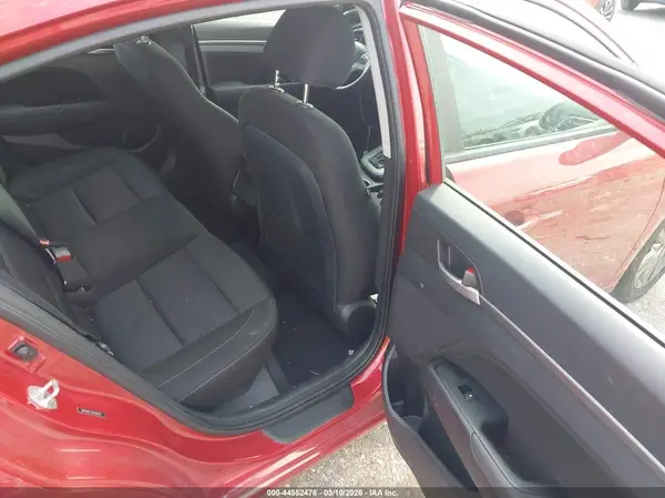 5NPD84LF3HH196810 2017 HYUNDAI ELANTRA - Image 8