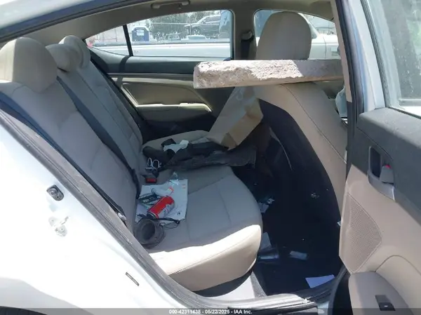 5NPD84LF3HH199030 2017 HYUNDAI ELANTRA - Image 8