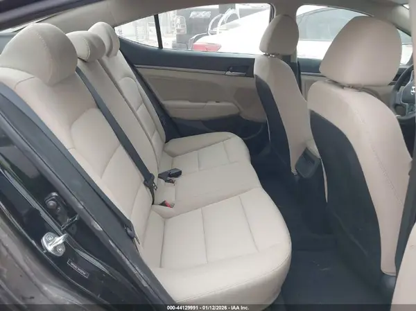 5NPD84LF3HH201164 2017 HYUNDAI ELANTRA - Image 8