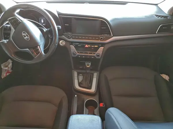 5NPD84LF3HH201357 2017 HYUNDAI ELANTRA - Image 8