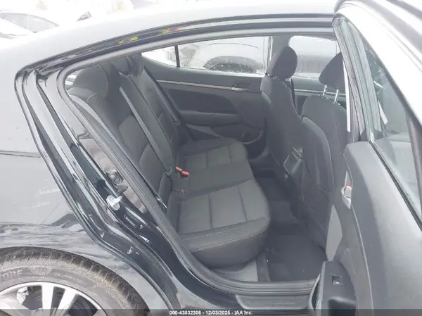 5NPD84LF3HH205330 2017 HYUNDAI ELANTRA - Image 8
