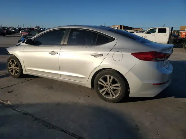 5NPD84LF3HH205487 2017 HYUNDAI ELANTRA - Image 2