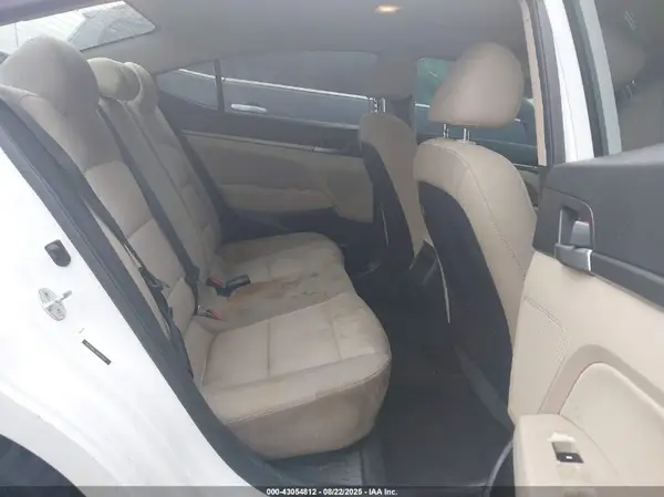 5NPD84LF3HH210026 2017 HYUNDAI ELANTRA - Image 8