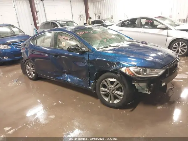 5NPD84LF3HH211242 2017 HYUNDAI ELANTRA - Image 1
