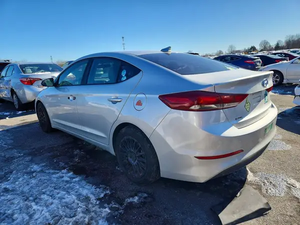 5NPD84LF3JH213076 2018 HYUNDAI ELANTRA - Image 2