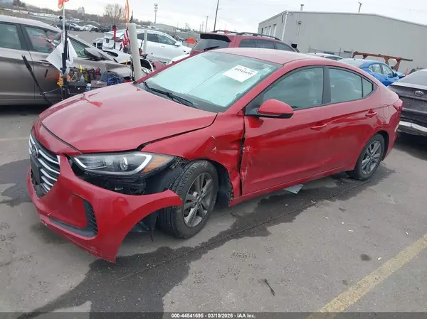 5NPD84LF3JH213689 2018 HYUNDAI ELANTRA - Image 2