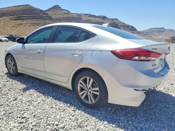 5NPD84LF3JH214552 2018 HYUNDAI ELANTRA - Image 2