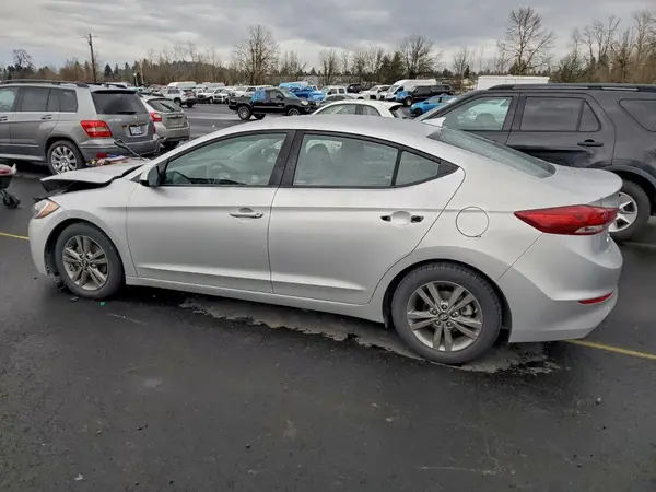 5NPD84LF3JH216026 2018 HYUNDAI ELANTRA - Image 2
