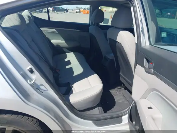 5NPD84LF3JH216690 2018 HYUNDAI ELANTRA - Image 8