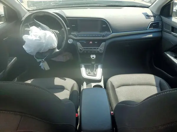 5NPD84LF3JH217001 2018 HYUNDAI ELANTRA - Image 8