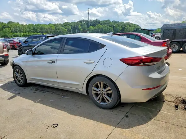5NPD84LF3JH218858 2018 HYUNDAI ELANTRA - Image 2