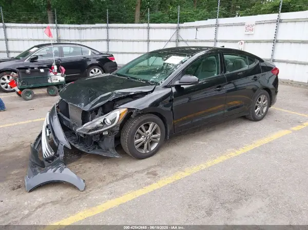 5NPD84LF3JH218925 2018 HYUNDAI ELANTRA - Image 2