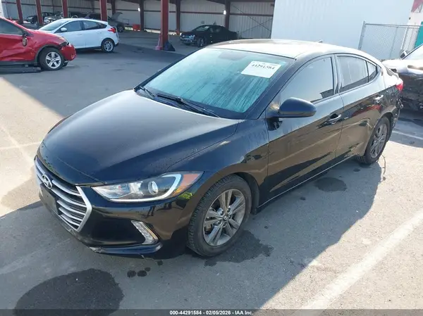 5NPD84LF3JH219377 2018 HYUNDAI ELANTRA - Image 2