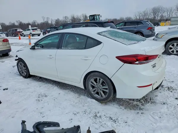 5NPD84LF3JH220867 2018 HYUNDAI ELANTRA - Image 2