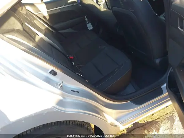 5NPD84LF3JH223235 2018 HYUNDAI ELANTRA - Image 8