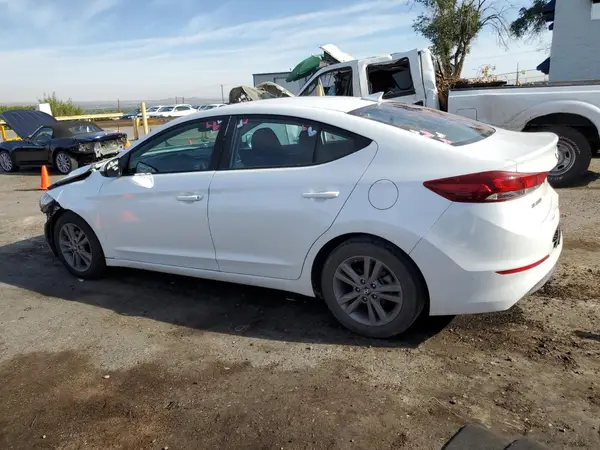 5NPD84LF3JH223980 2018 HYUNDAI ELANTRA - Image 2