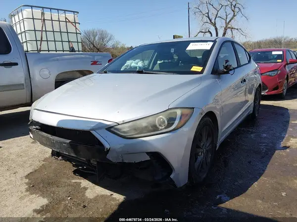 5NPD84LF3JH224000 2018 HYUNDAI ELANTRA - Image 2