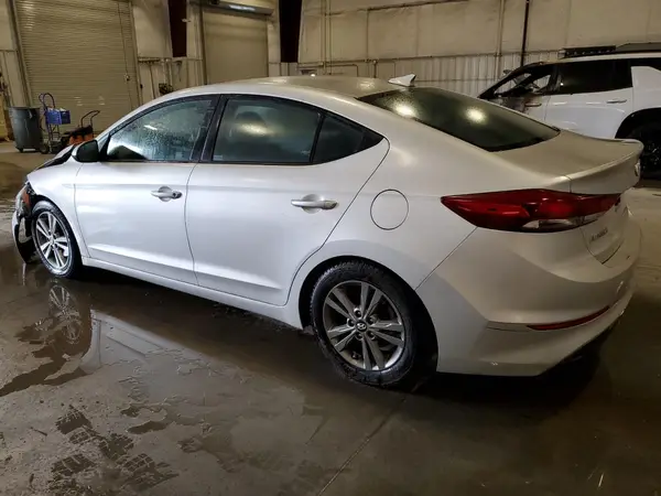 5NPD84LF3JH225681 2018 HYUNDAI ELANTRA - Image 2